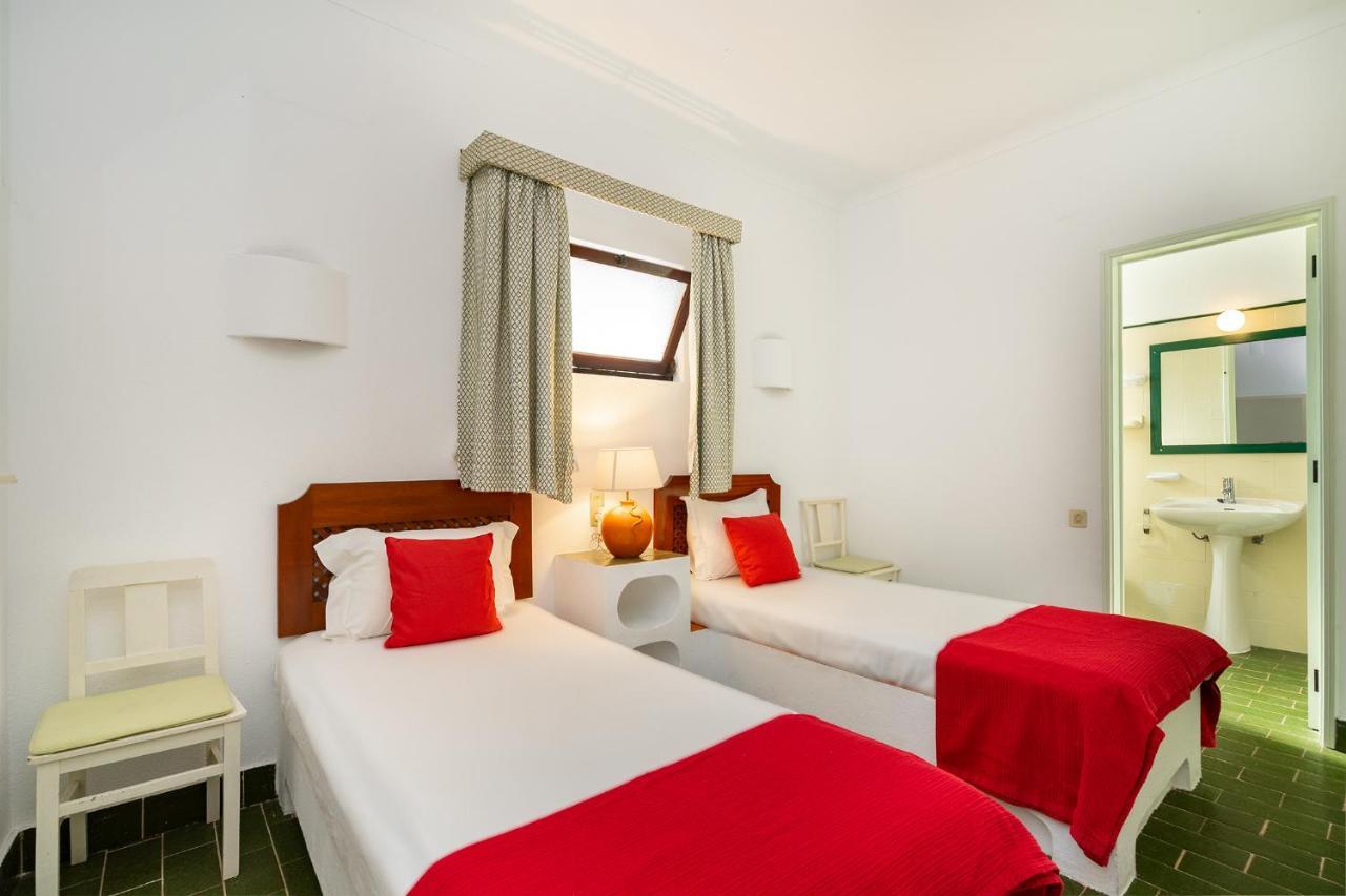 Whome | Balaia 3-Bed Family Holiday Villa Olhos de Agua  Esterno foto