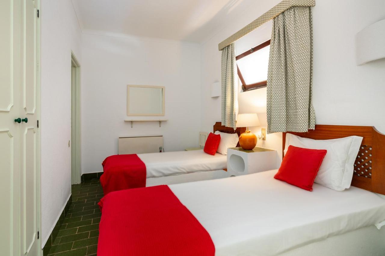 Whome | Balaia 3-Bed Family Holiday Villa Olhos de Agua  Esterno foto